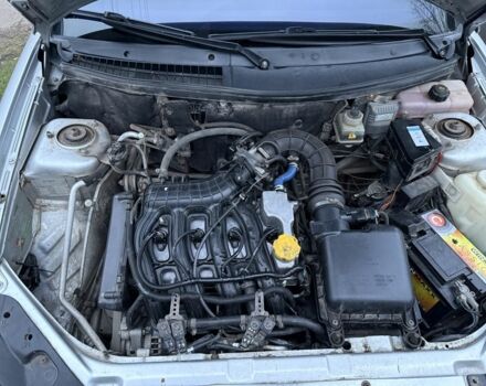 Серый ВАЗ 2170 Priora, объемом двигателя 1.6 л и пробегом 382 тыс. км за 2568 $, фото 7 на Automoto.ua