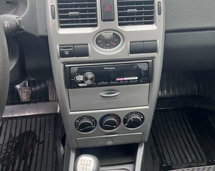 Серый ВАЗ 2170 Priora, объемом двигателя 1.6 л и пробегом 111 тыс. км за 3999 $, фото 8 на Automoto.ua