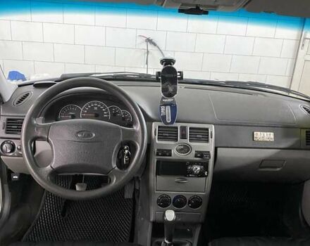 Серый ВАЗ 2170 Priora, объемом двигателя 1.6 л и пробегом 201 тыс. км за 2700 $, фото 3 на Automoto.ua