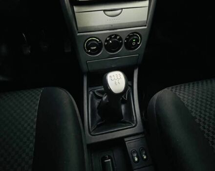 Серый ВАЗ 2170 Priora, объемом двигателя 1.6 л и пробегом 250 тыс. км за 3750 $, фото 14 на Automoto.ua