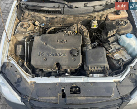 Серый ВАЗ 2170 Priora, объемом двигателя 1.6 л и пробегом 195 тыс. км за 3000 $, фото 7 на Automoto.ua