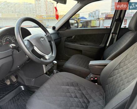 Серый ВАЗ 2170 Priora, объемом двигателя 1.6 л и пробегом 212 тыс. км за 4300 $, фото 7 на Automoto.ua