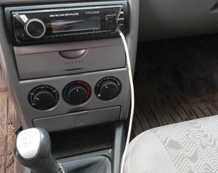 Серый ВАЗ 2170 Priora, объемом двигателя 1.6 л и пробегом 2 тыс. км за 4000 $, фото 2 на Automoto.ua