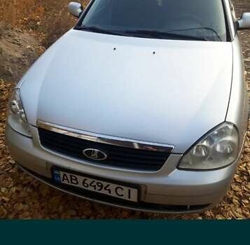 Серый ВАЗ 2170 Priora, объемом двигателя 1.6 л и пробегом 300 тыс. км за 2050 $, фото 1 на Automoto.ua