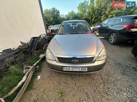 Серый ВАЗ 2170 Priora, объемом двигателя 1.6 л и пробегом 213 тыс. км за 1000 $, фото 1 на Automoto.ua