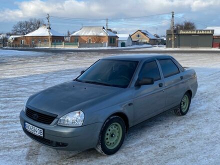 Серый ВАЗ 2170 Priora, объемом двигателя 1.6 л и пробегом 300 тыс. км за 2150 $, фото 1 на Automoto.ua