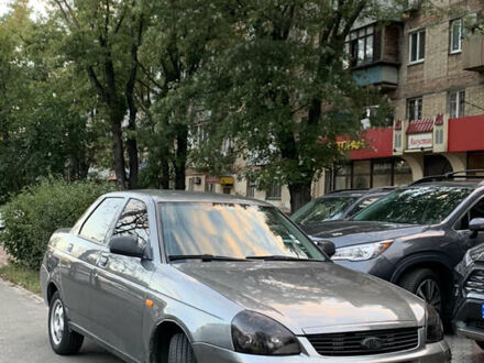 Серый ВАЗ 2170 Priora, объемом двигателя 1.6 л и пробегом 200 тыс. км за 2399 $, фото 1 на Automoto.ua