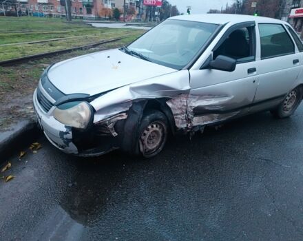 Сірий ВАЗ 2170 Priora, об'ємом двигуна 1.6 л та пробігом 300 тис. км за 1014 $, фото 1 на Automoto.ua