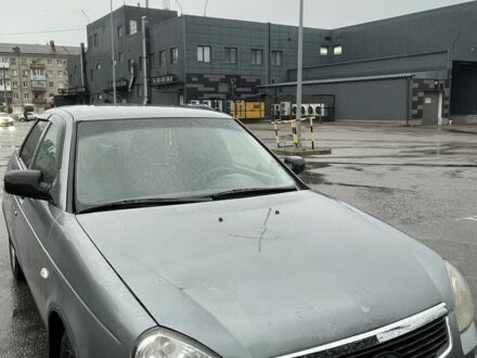 Серый ВАЗ 2170 Priora, объемом двигателя 1.6 л и пробегом 212 тыс. км за 2300 $, фото 1 на Automoto.ua