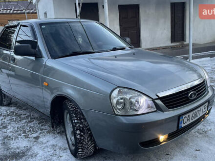 Серый ВАЗ 2170 Priora, объемом двигателя 1.6 л и пробегом 180 тыс. км за 2850 $, фото 1 на Automoto.ua