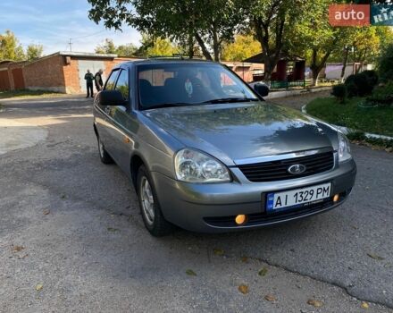 Серый ВАЗ 2170 Priora, объемом двигателя 1.6 л и пробегом 150 тыс. км за 2999 $, фото 1 на Automoto.ua