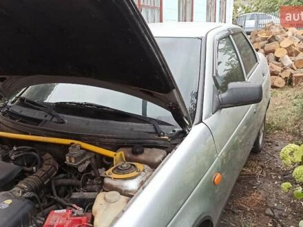 Сірий ВАЗ 2170 Priora, об'ємом двигуна 1.6 л та пробігом 164 тис. км за 2400 $, фото 1 на Automoto.ua