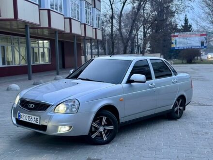 Серый ВАЗ 2170 Priora, объемом двигателя 1.6 л и пробегом 250 тыс. км за 3750 $, фото 1 на Automoto.ua