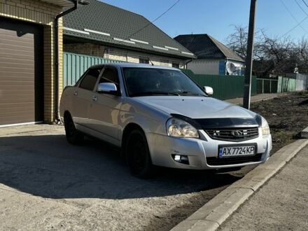 Серый ВАЗ 2170 Priora, объемом двигателя 1.6 л и пробегом 180 тыс. км за 2300 $, фото 1 на Automoto.ua