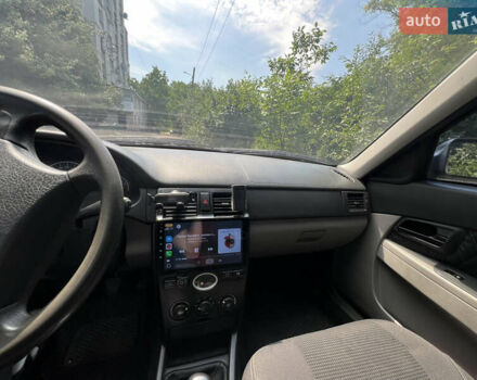 Синій ВАЗ 2170 Priora, об'ємом двигуна 1.6 л та пробігом 300 тис. км за 2400 $, фото 4 на Automoto.ua