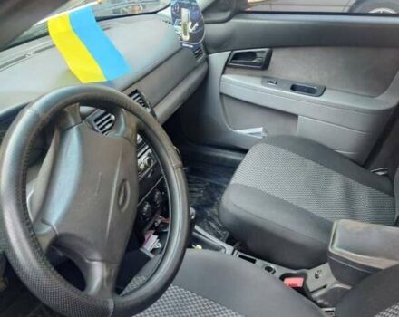 Зеленый ВАЗ 2170 Priora, объемом двигателя 1.6 л и пробегом 300 тыс. км за 2450 $, фото 7 на Automoto.ua