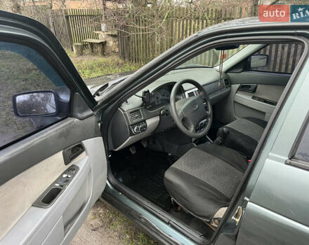 Зелений ВАЗ 2170 Priora, об'ємом двигуна 1.6 л та пробігом 235 тис. км за 2500 $, фото 4 на Automoto.ua
