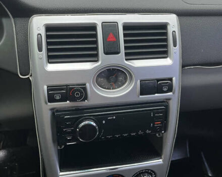 Зелений ВАЗ 2170 Priora, об'ємом двигуна 1.6 л та пробігом 235 тис. км за 2500 $, фото 5 на Automoto.ua