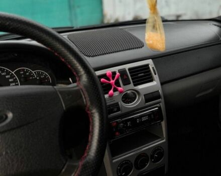 Зеленый ВАЗ 2170 Priora, объемом двигателя 1.6 л и пробегом 160 тыс. км за 3000 $, фото 2 на Automoto.ua