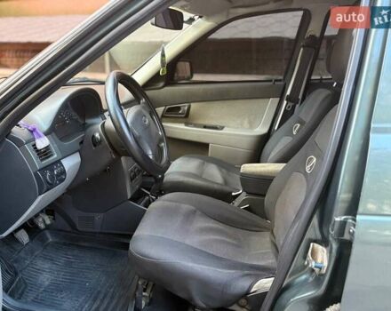 Зеленый ВАЗ 2170 Priora, объемом двигателя 1.6 л и пробегом 240 тыс. км за 2900 $, фото 8 на Automoto.ua