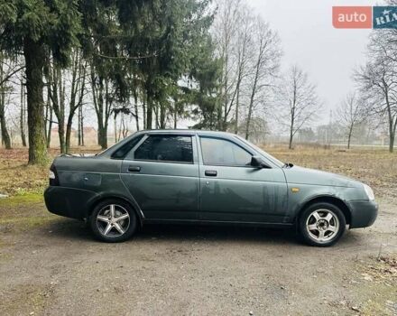 Зеленый ВАЗ 2170 Priora, объемом двигателя 1.6 л и пробегом 240 тыс. км за 1700 $, фото 1 на Automoto.ua