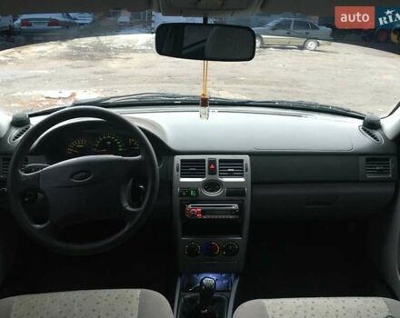 Зелений ВАЗ 2170 Priora, об'ємом двигуна 1.6 л та пробігом 203 тис. км за 3000 $, фото 7 на Automoto.ua