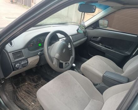 Зелений ВАЗ 2170 Priora, об'ємом двигуна 1.6 л та пробігом 201 тис. км за 1400 $, фото 5 на Automoto.ua