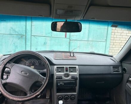 Зеленый ВАЗ 2170 Priora, объемом двигателя 1.6 л и пробегом 385 тыс. км за 2230 $, фото 6 на Automoto.ua