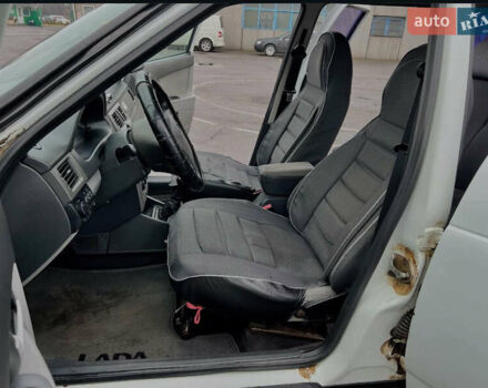 Белый ВАЗ 2171 Priora, объемом двигателя 1.6 л и пробегом 280 тыс. км за 2200 $, фото 7 на Automoto.ua