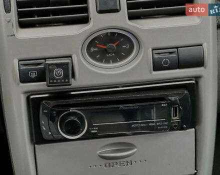 Белый ВАЗ 2171 Priora, объемом двигателя 1.6 л и пробегом 280 тыс. км за 2200 $, фото 12 на Automoto.ua