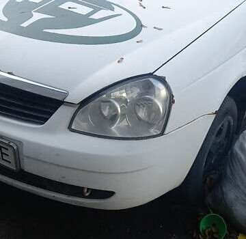 Білий ВАЗ 2171 Priora, об'ємом двигуна 1.6 л та пробігом 30 тис. км за 1000 $, фото 3 на Automoto.ua