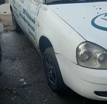 Білий ВАЗ 2171 Priora, об'ємом двигуна 1.6 л та пробігом 304 тис. км за 1000 $, фото 1 на Automoto.ua