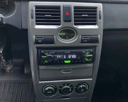 Серый ВАЗ 2171 Priora, объемом двигателя 1.6 л и пробегом 206 тыс. км за 2900 $, фото 15 на Automoto.ua