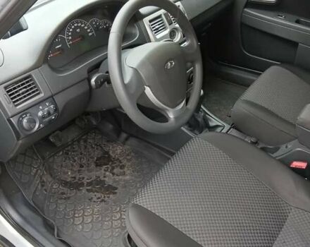 Серый ВАЗ 2171 Priora, объемом двигателя 1.6 л и пробегом 87 тыс. км за 3200 $, фото 7 на Automoto.ua