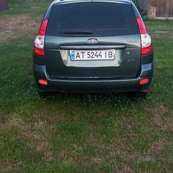 Зеленый ВАЗ 2171 Priora, объемом двигателя 1.6 л и пробегом 150 тыс. км за 1800 $, фото 7 на Automoto.ua