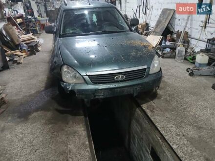 Зеленый ВАЗ 2171 Priora, объемом двигателя 1.6 л и пробегом 324 тыс. км за 1100 $, фото 1 на Automoto.ua