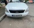 Белый ВАЗ 2172 Priora, объемом двигателя 1.6 л и пробегом 332 тыс. км за 1700 $, фото 3 на Automoto.ua