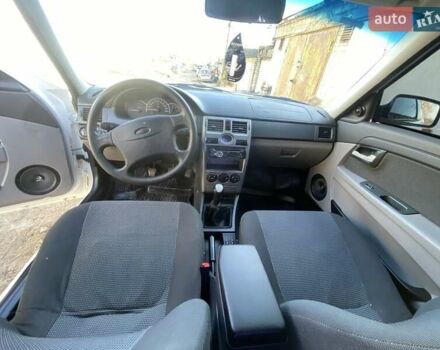 Білий ВАЗ 2172 Priora, об'ємом двигуна 1.6 л та пробігом 183 тис. км за 6200 $, фото 12 на Automoto.ua