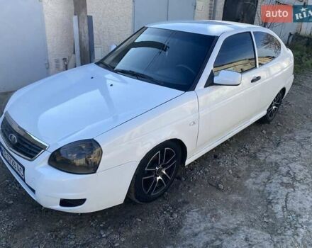 Білий ВАЗ 2172 Priora, об'ємом двигуна 1.6 л та пробігом 183 тис. км за 6200 $, фото 4 на Automoto.ua