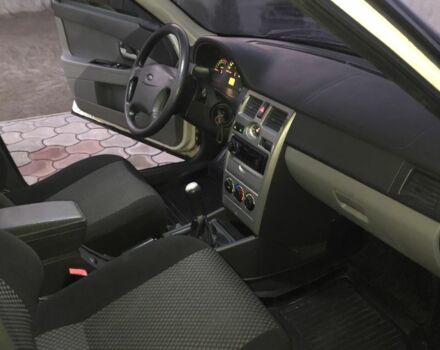 Білий ВАЗ 2172 Priora, об'ємом двигуна 1.6 л та пробігом 160 тис. км за 4650 $, фото 12 на Automoto.ua