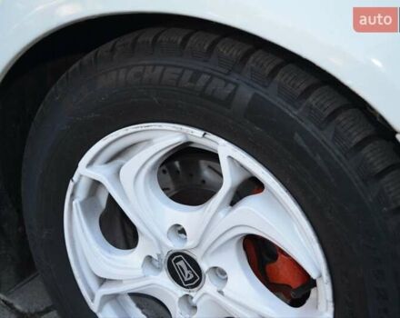 Белый ВАЗ 2172 Priora, объемом двигателя 1.6 л и пробегом 79 тыс. км за 4100 $, фото 16 на Automoto.ua