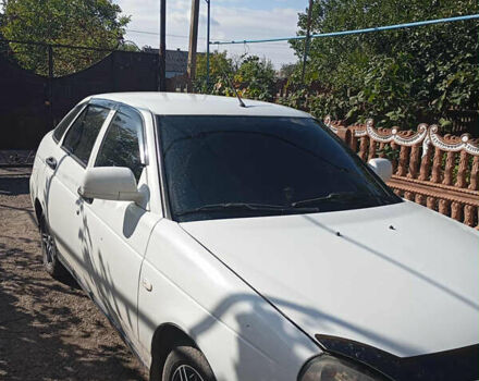 Белый ВАЗ 2172 Priora, объемом двигателя 1.6 л и пробегом 150 тыс. км за 3000 $, фото 6 на Automoto.ua