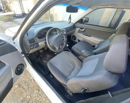 Білий ВАЗ 2172 Priora, об'ємом двигуна 1.6 л та пробігом 183 тис. км за 6200 $, фото 13 на Automoto.ua