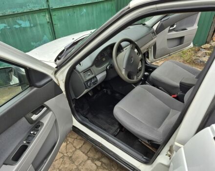 Белый ВАЗ 2172 Priora, объемом двигателя 0 л и пробегом 132 тыс. км за 3200 $, фото 6 на Automoto.ua