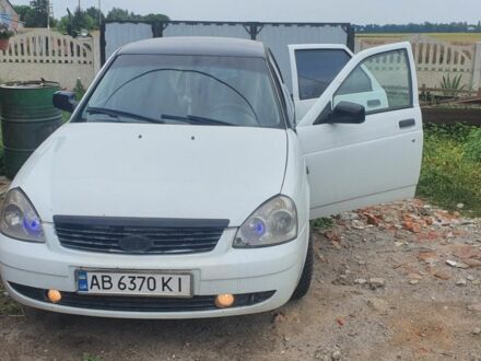 Белый ВАЗ 2172 Priora, объемом двигателя 1.6 л и пробегом 277 тыс. км за 1300 $, фото 1 на Automoto.ua