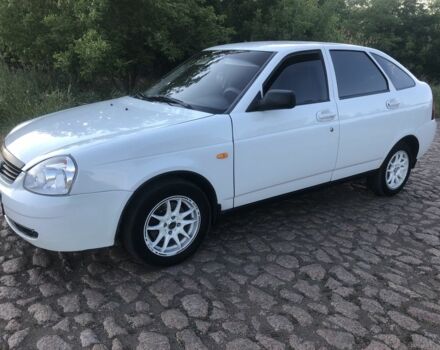 Белый ВАЗ 2172 Priora, объемом двигателя 1.6 л и пробегом 162 тыс. км за 2550 $, фото 1 на Automoto.ua