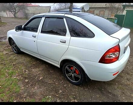 Белый ВАЗ 2172 Priora, объемом двигателя 1.6 л и пробегом 22200 тыс. км за 1800 $, фото 1 на Automoto.ua