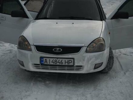 Белый ВАЗ 2172 Priora, объемом двигателя 1.6 л и пробегом 210 тыс. км за 3000 $, фото 1 на Automoto.ua