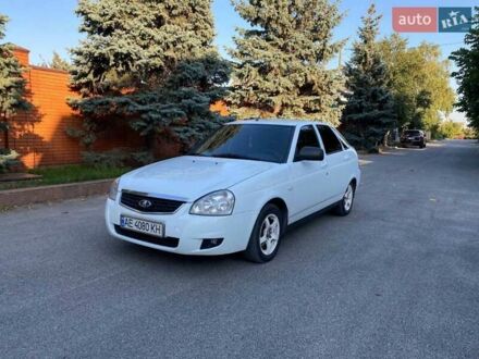 Белый ВАЗ 2172 Priora, объемом двигателя 1.6 л и пробегом 250 тыс. км за 3000 $, фото 1 на Automoto.ua