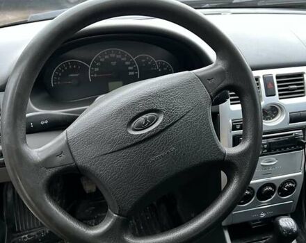 Черный ВАЗ 2172 Priora, объемом двигателя 1.6 л и пробегом 173 тыс. км за 2200 $, фото 6 на Automoto.ua